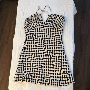 Elegant Checkered Backless Dress